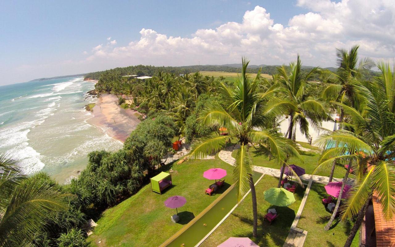 Utmt - Underneath The Mango Tree Spa & Beach Resort ดิคเวลลา ภายนอก รูปภาพ